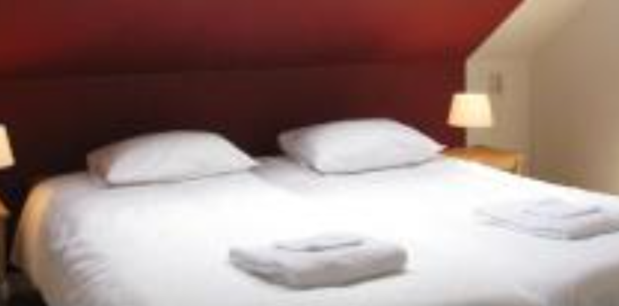 Gedekt tweepersoonbed bij de bietenhaven vakantieboerderij